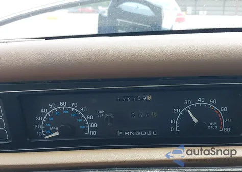 1992 Buick Regal Custom из США, поврежденный, VIN 2G4WB54LXN1431202